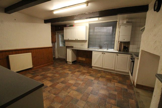 11, Chapel Lane, Batley photo 3