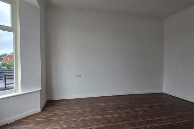 Ground Floor, Flat 1, 37 South Parade, Pensarn photo 5