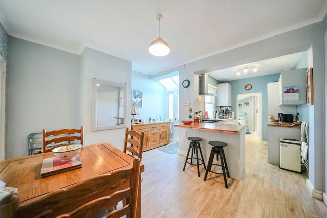 23 Cliff Road, Cromer photo 4