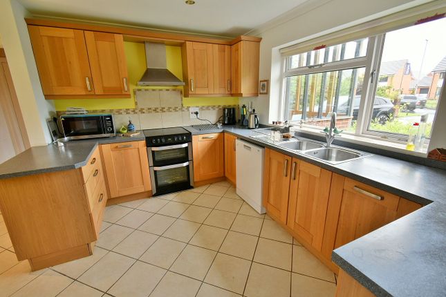 95a, New Road, Ferndown photo 2