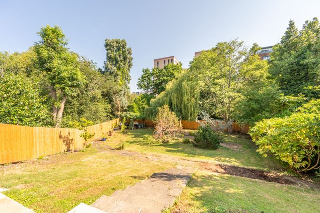 Elmside Road, Wembley Park photo 4