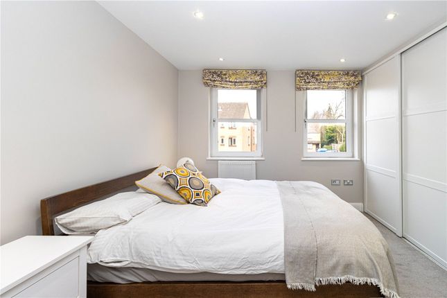 Flat for sale in Thompsons Close, Harpenden, Hertfordshire