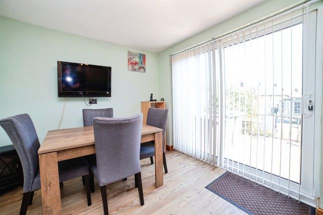 7, Eastfield Drive, ALFRETON photo 4
