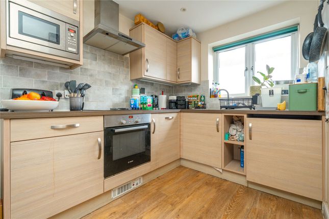 2A, Victoria Road, Surrey photo 3