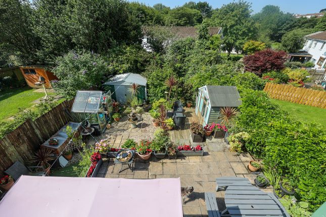 27, Roslyn Close, St Austell photo 4