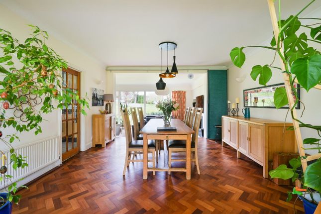 29, The Ridings, Epsom photo 4