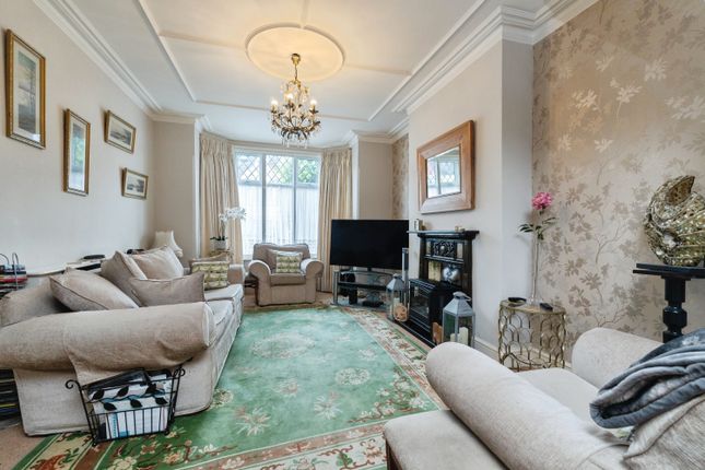 56, Melrose Avenue, Mitcham photo 2
