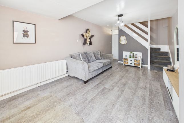 11, Windermere Avenue, Dronfield photo 3