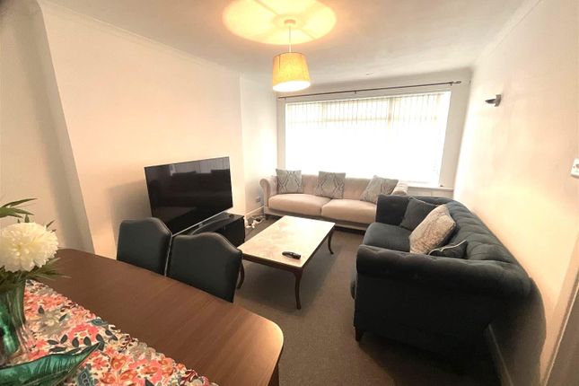 Thumbnail Bungalow to rent in Osgodby Grove, Scarborough