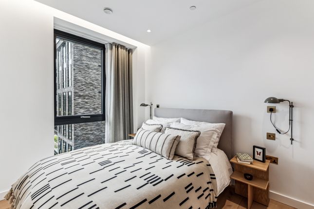 Flat to rent in Camley Street, Kings Cross