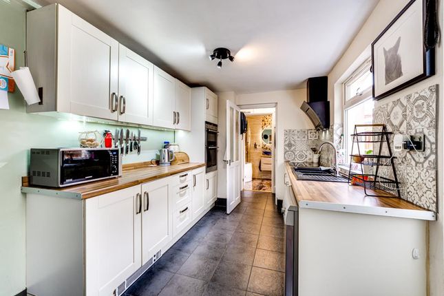 11, Crouch Road, Wellingborough photo 4