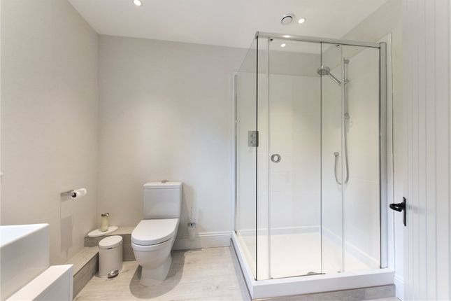 Bedroom 2 Ensuite
