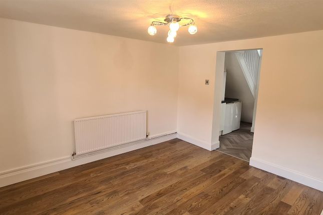 Cottage to rent in Bradwall Road, Sandbach