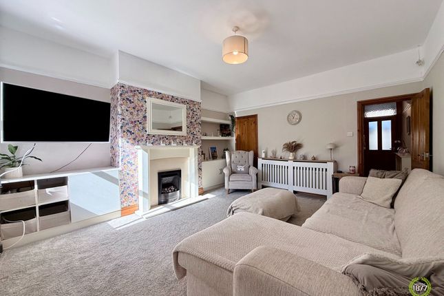 214 Avenue Parade, Accrington photo 2