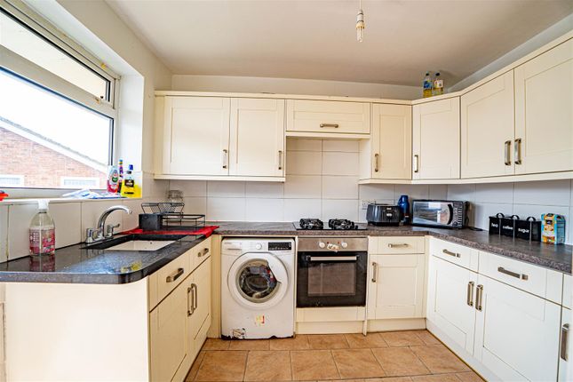 25, St. Dominic Close, St. Leonards-On-Sea photo 4