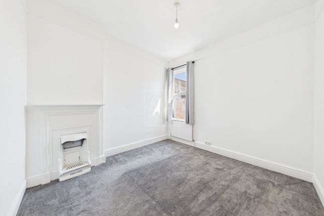 53a London Road, Warrington photo 3