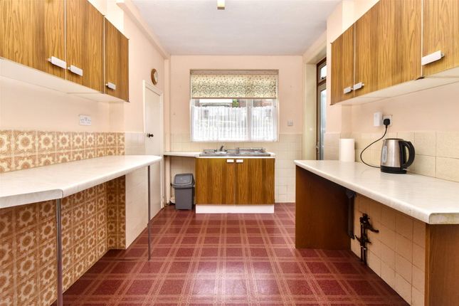 27, Osborne Road, Eastbourne photo 3