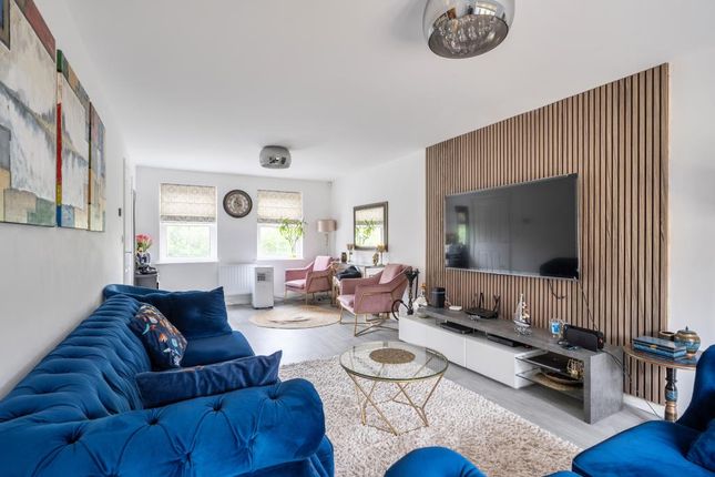 132 WESTALL STREET, Shinfield, Reading photo 2