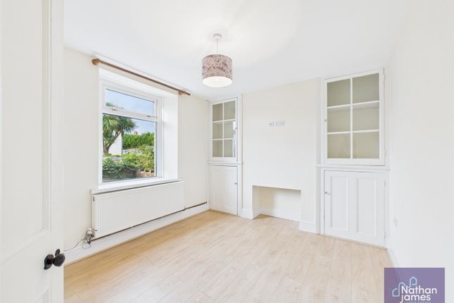 23, Laburnum Terrace, Caldicot photo 4