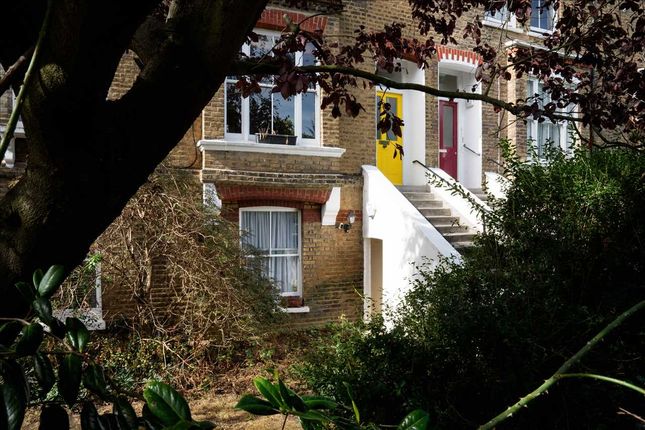 Hartham Road, London photo 3
