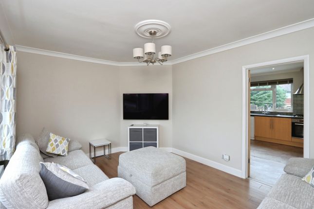 3, Peatfield Road, South Yorkshire photo 2