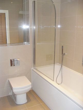 4 Joshua House, Annett Close, Upper Halliford photo 5