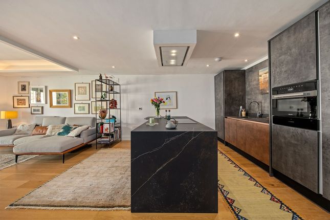 47 Marina Place, Kingston upon Thames photo 4