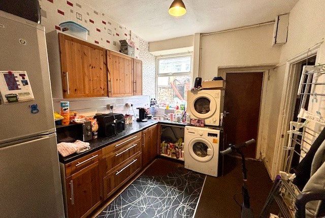 141, Stockbridge Road, Burnley photo 3
