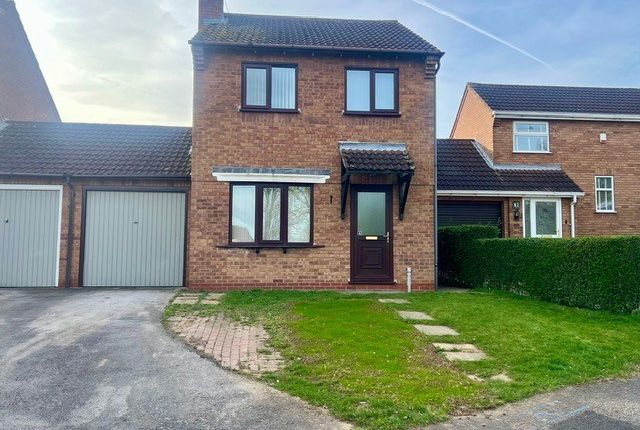 Thumbnail Detached house to rent in Windsor Gardens, Carlton-In-Lindrick, Worksop