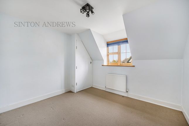 Flat for sale in North Common Road, Ealing