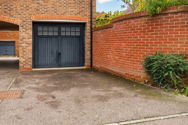 1 Lewis Close, Bedford photo 4