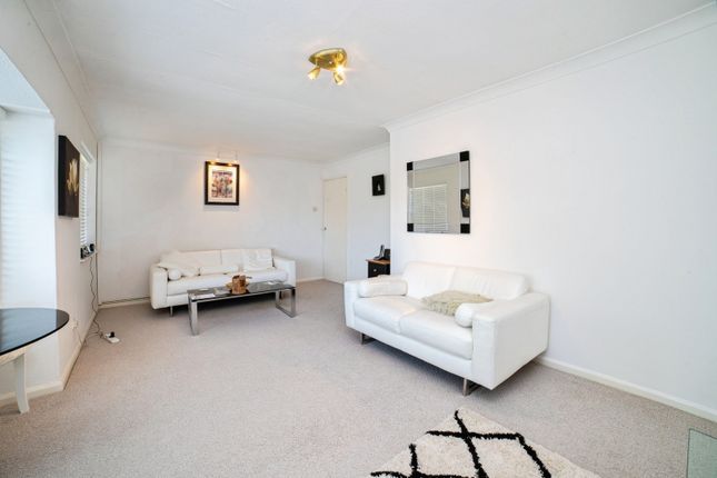 2, Meden Close, Mansfield photo 3