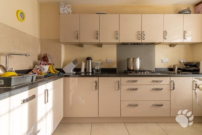 4, Farnham Avenue, Wickford photo 3
