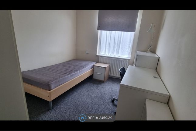 Abbey Room £415 All Bills Included