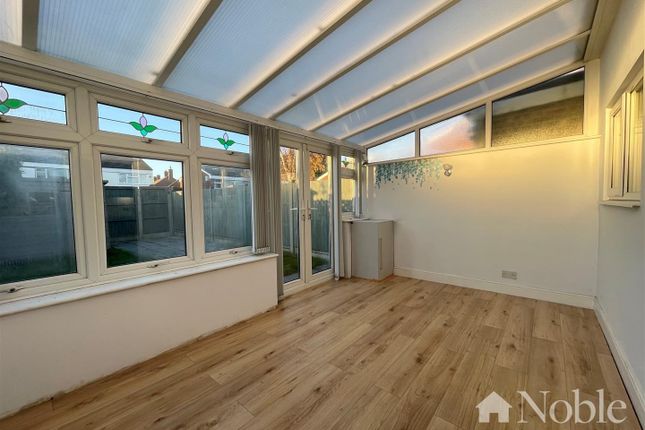 4, Eagle Close, Hornchurch photo 4