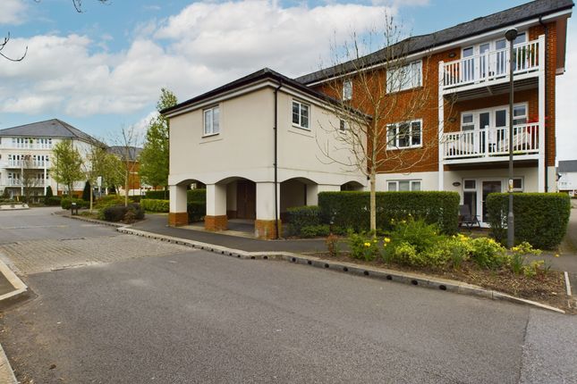 Thumbnail Flat to rent in Sierra Road, High Wycombe, Buckinghamshire