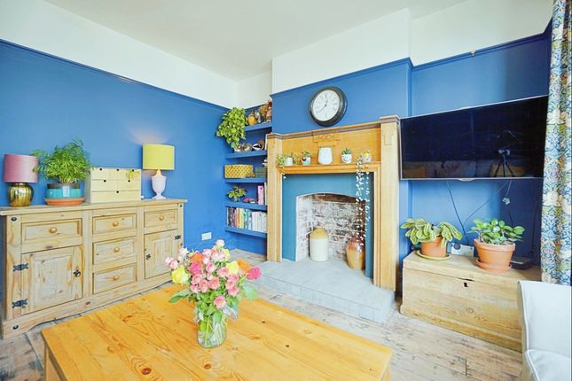 1 Liddymore Road, Watchet photo 4