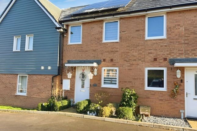 2-bed house on Basingstoke, £1,800/mo