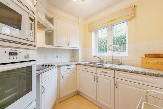 Flat for sale in Mulberry Court, Finchley