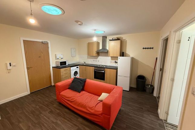 Apartment, 6, Birch House, Broad Lane, Huddersfield photo 2