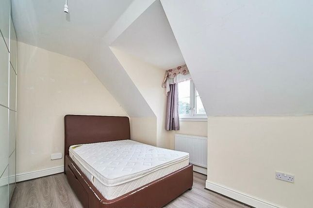 2, Juliette Mews, Romford photo 5