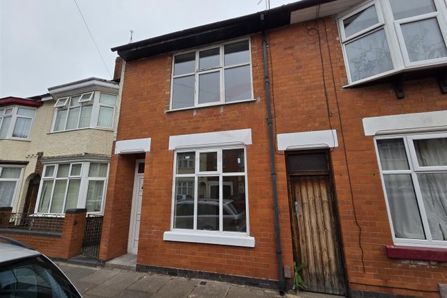 Terraced house to rent in King Edward Road, Leicester
