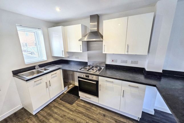 7, Toft Court, Cramlington photo 3