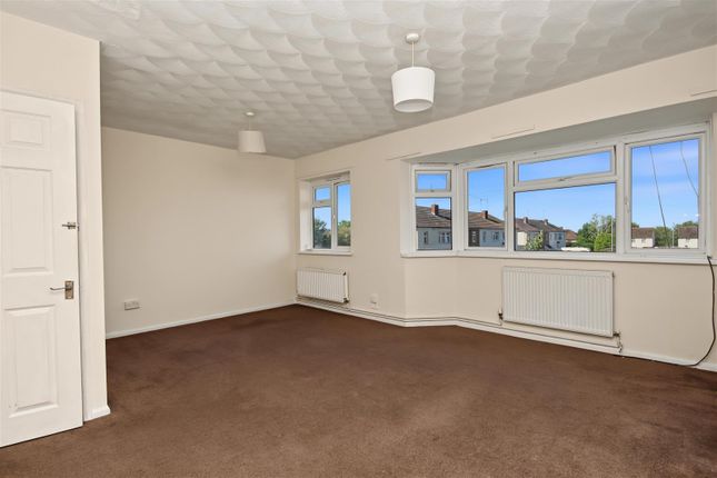 26, Gloucester Crescent, Rushden photo 3
