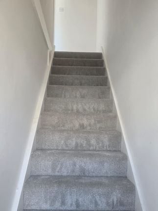 22 Devonshire Road, FELTHAM photo 3