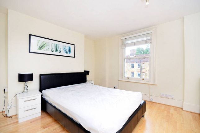 Flat to rent in Gunter Grove, Chelsea, London