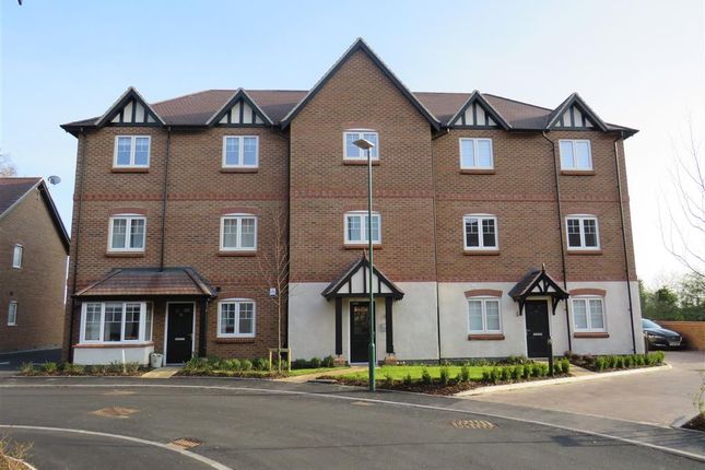 Thumbnail Flat to rent in Meer Stones Road, Balsall Common, Coventry