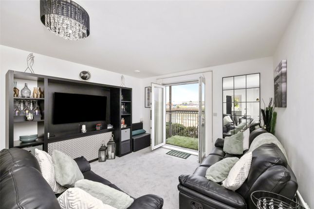 Flat 3, Newport,, Sussex Wharf, West Sussex photo 2