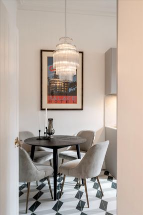 Flat for sale in Cadogan Gardens, Chelsea, London