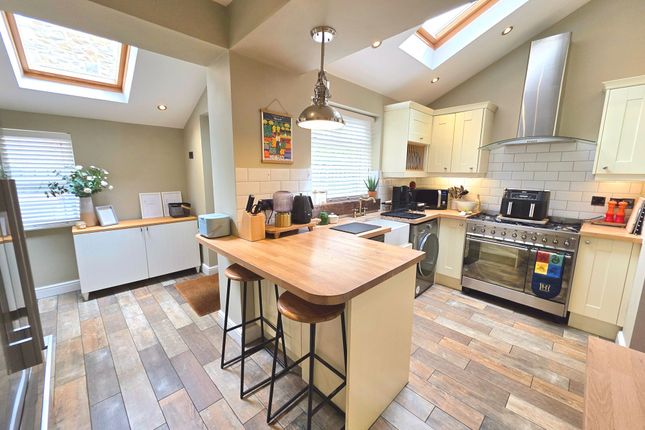 144 Compstall Road, Stockport photo 3
